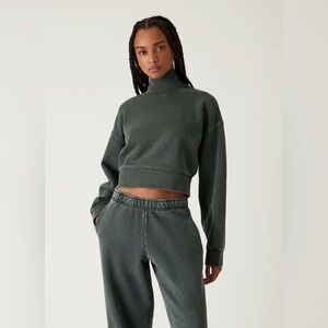 Kith Womens Maryn Cropped Turtleneck